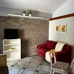 Nyaraló Apija *