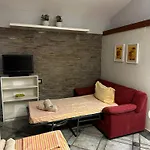 Nyaraló Apija *